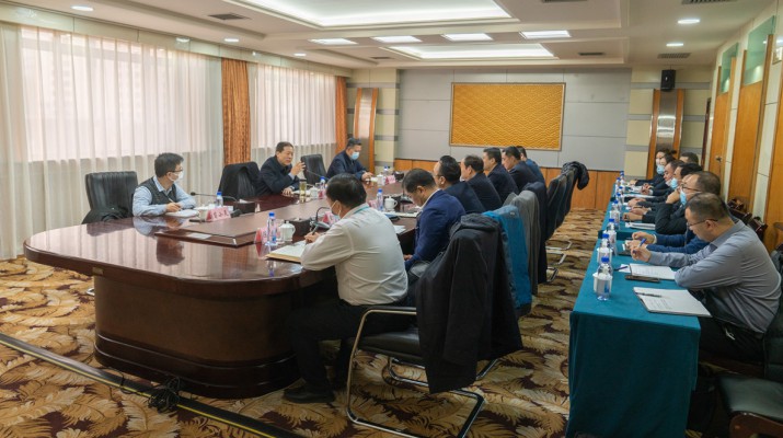 省政府國(guó)資委黨委書記、主任吳萬(wàn)華到蘭州飯店調(diào)研